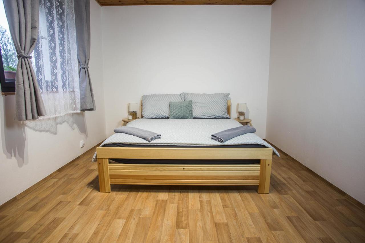 Cachrov Apartmany Ve Mlejne المظهر الخارجي الصورة